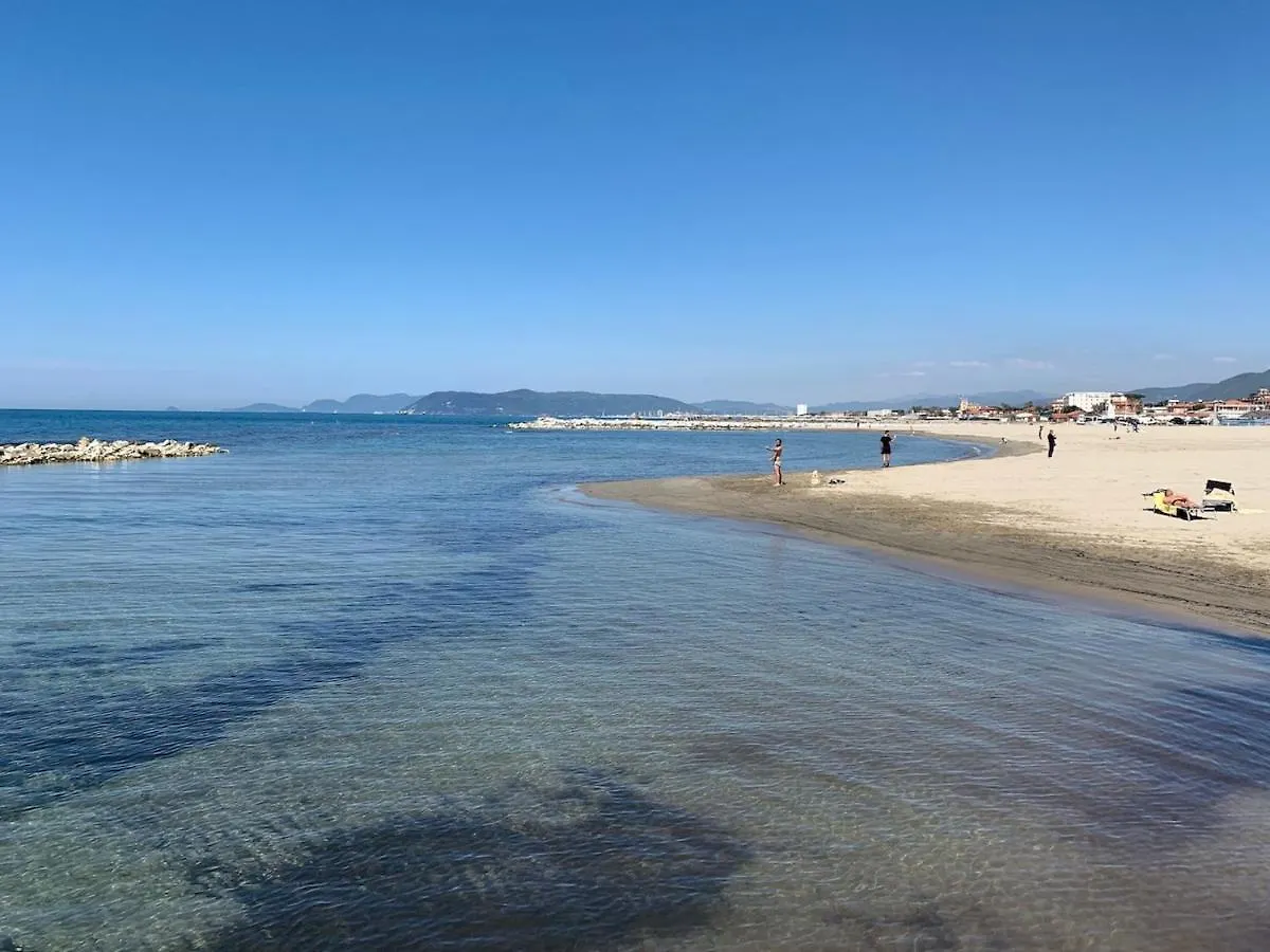 Apartments With Private Outdoor Area Maximum 1 Km From The Sea In Marina Di Massa 0*, Massa (Tuscany)