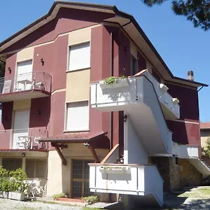 Iss Travel Casa Maria In Marina Di Massa Apartment